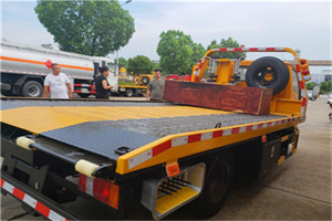 东乌珠穆沁旗附近拖车电话号码服务